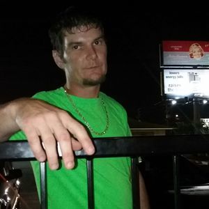 Meet your Posher, Derrick